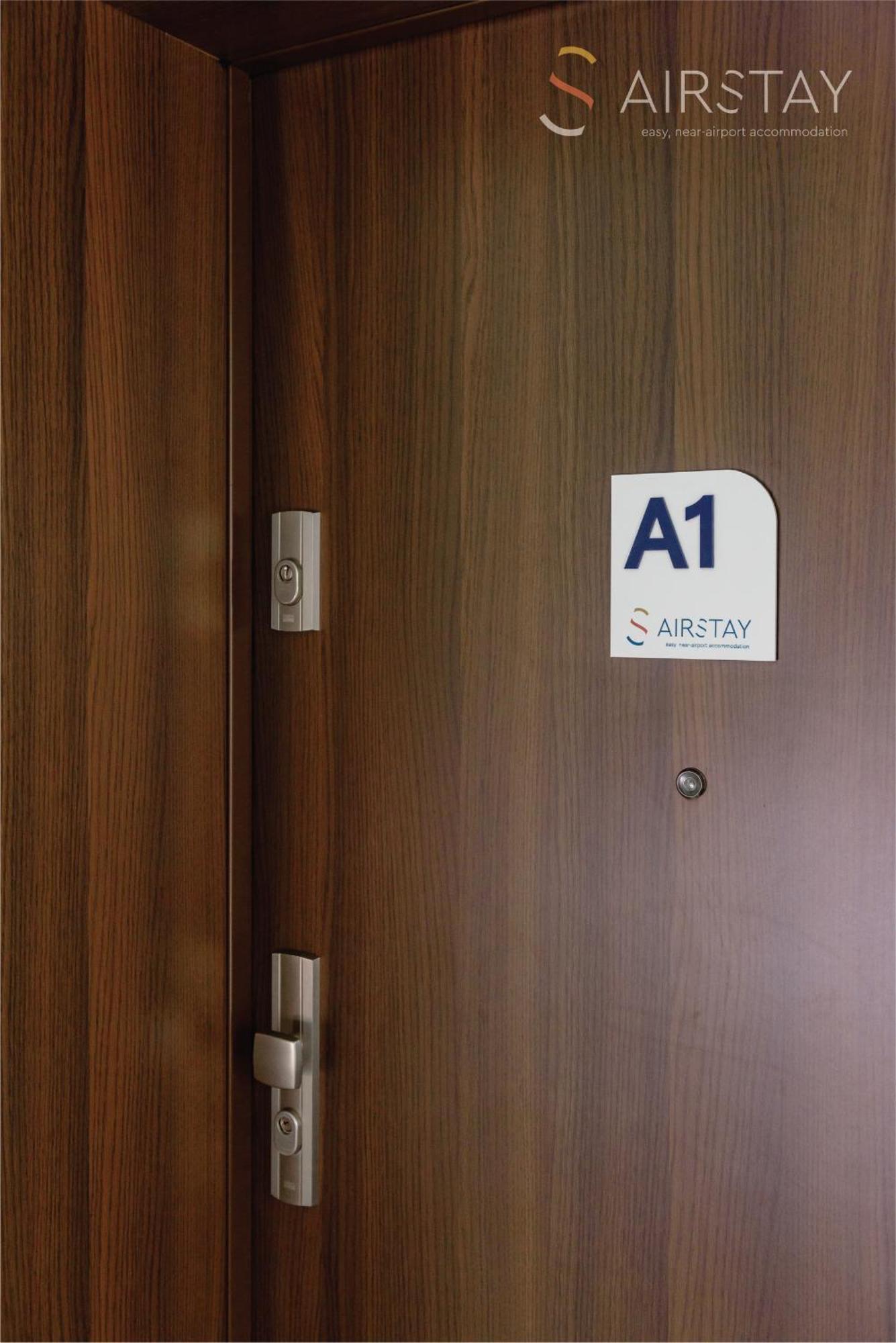 Spáta Akali Apartment Airport By Airstay מראה חיצוני תמונה